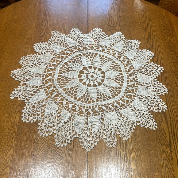 #15 29” Sunflower knitted doily size is 25” round - Picture 7 of 10